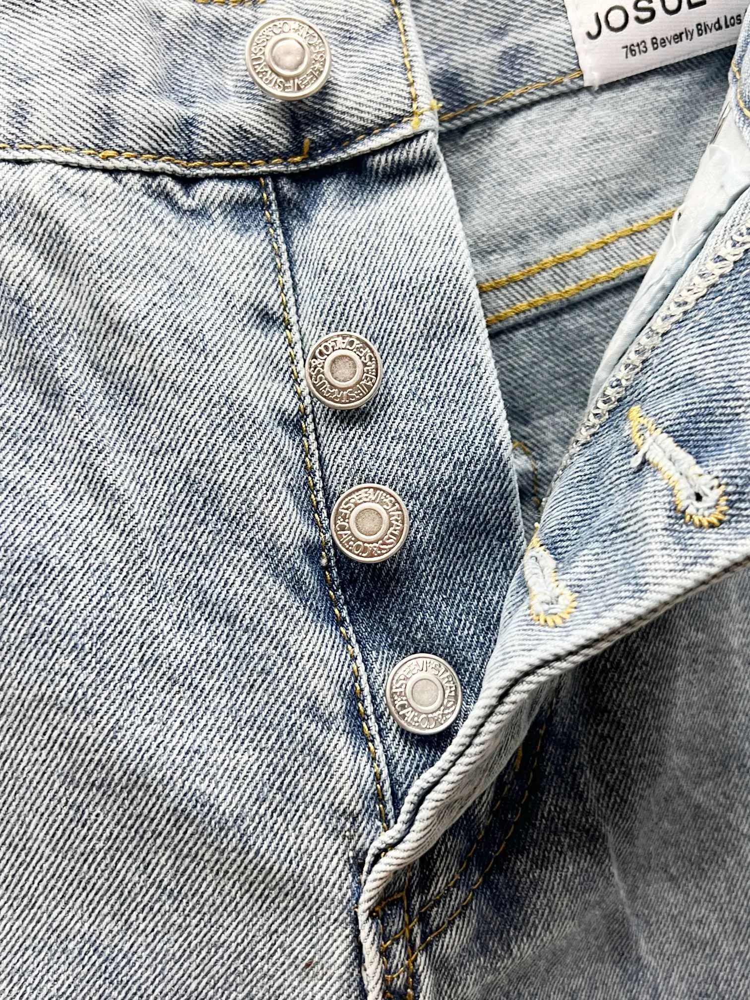 P250 Style number: (c077) GALLERY DEPT. Denim splicing flame🔥flare pants washed and distressed spliced jeans -Original purchase and pattern making to truly restore the ultimate vintage texture -Original hardware accessories, washed and other elevators, QR code analysis are all purchased from the original factory, high degree of restoration, welcome to compare with a certain product ~ -Three-dimensional version Loose and comfortable, not picky about the figure, taller and slimmer, factory Seiko, original factory quality control, same style for men and women, can be matched with couples Versatile recommendation: must-have jeans for all seasons Color: blue Size: S-XXL (28-36)